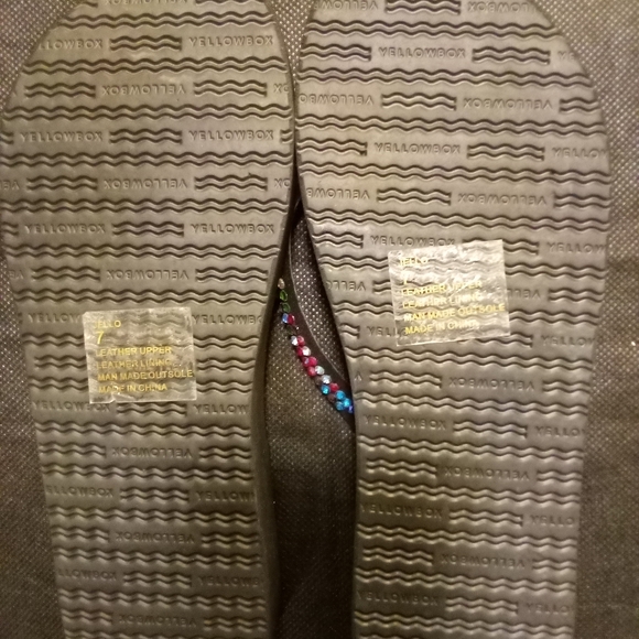 Yellow Box -#2 NWT Black Flip Flops with Multicolor Rhinestones, Size 7, No Box - Picture 3 of 8